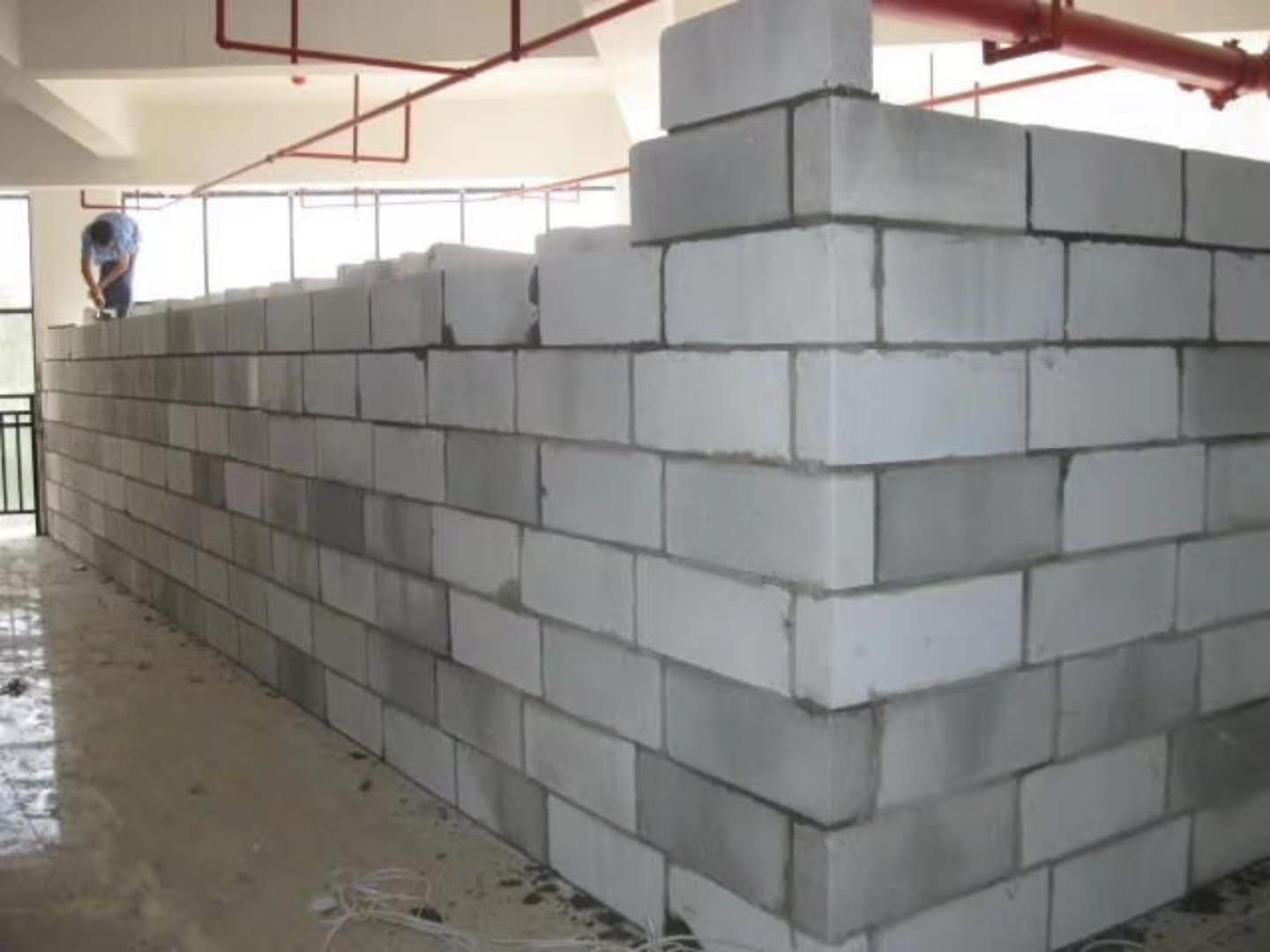 东港蒸压加气混凝土砌块承重墙静力和抗震性能的研究